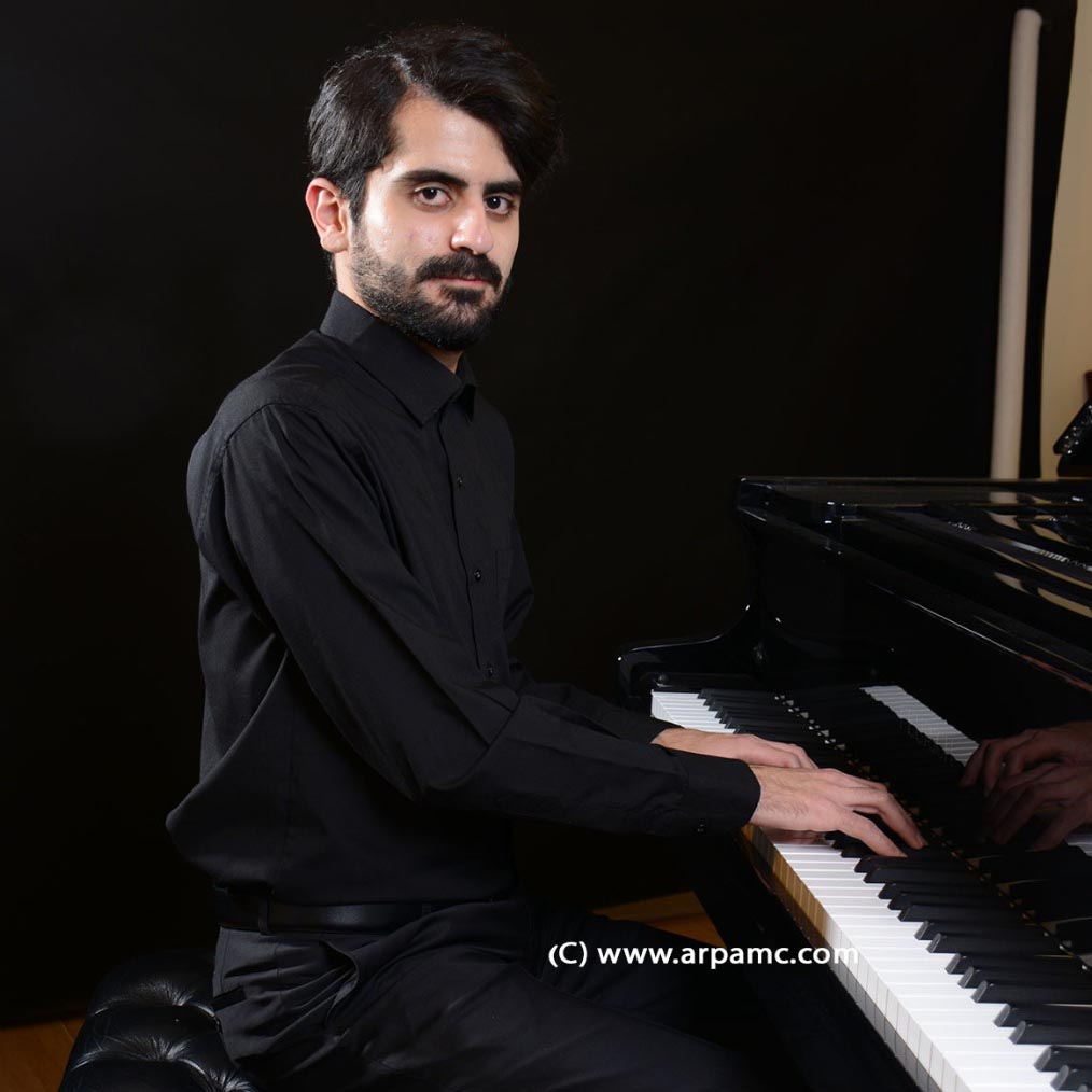 امین میرزائی